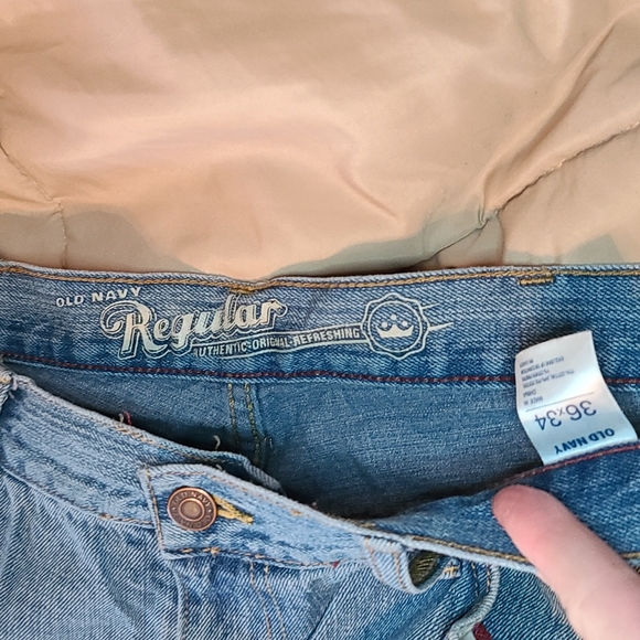 Old Navy regular straight light blue jeans size 36 x 34. - Picture 3 of 4